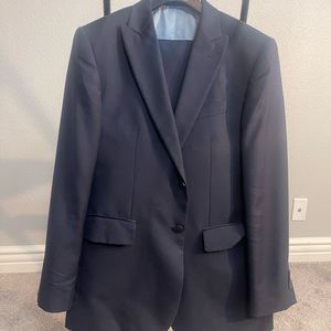 Charles Tyrwhitt suit 40R